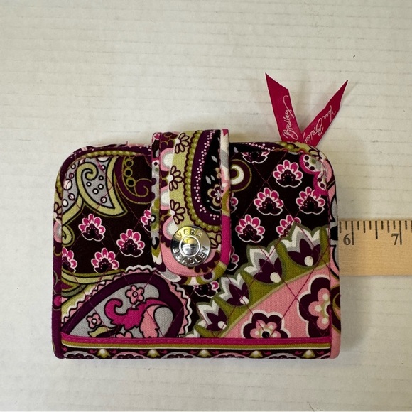 Vera Bradley Wallet Pink Paisley Purple, Flowers - Picture 8 of 10